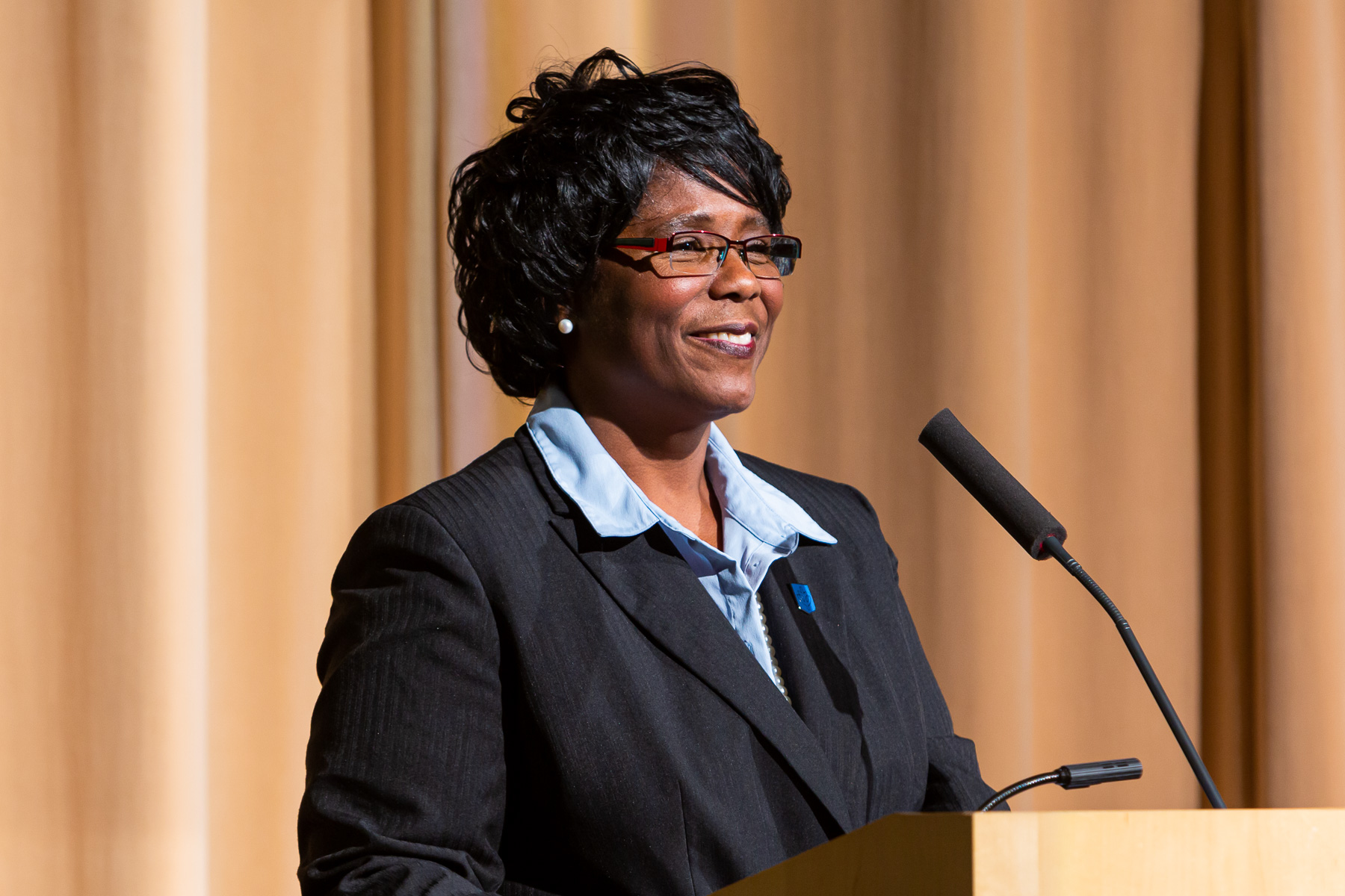 Phyllis Gregg, senior executive assistant to the president, welcomed guests to the Rev. Dr. Martin Luther King, Jr. prayer breakfast. The event was hosted by the Office of Institutional Diversity & Equity, in the student center or DePaul’s Lincoln Park Campus. (DePaul University/Randall Spriggs)